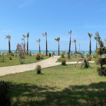 Family Beach 100 Square Metres Apartment Golem  Exterior photo