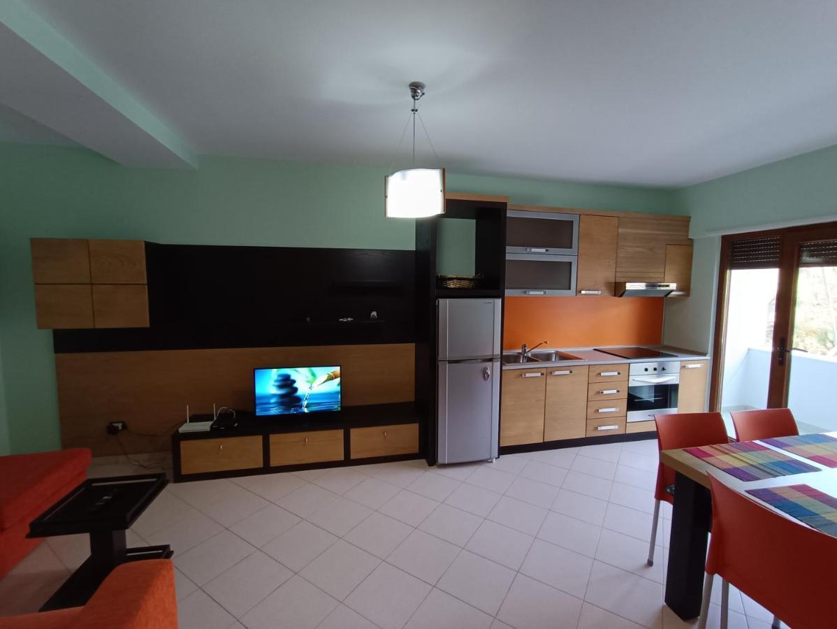 Family Beach 100 Square Metres Apartment Golem  Exterior photo